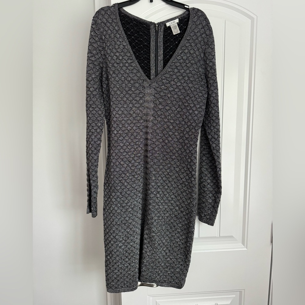 Cache size M Silver and black dress.